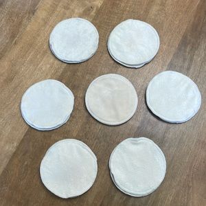 7 pairs of washable nursing pads